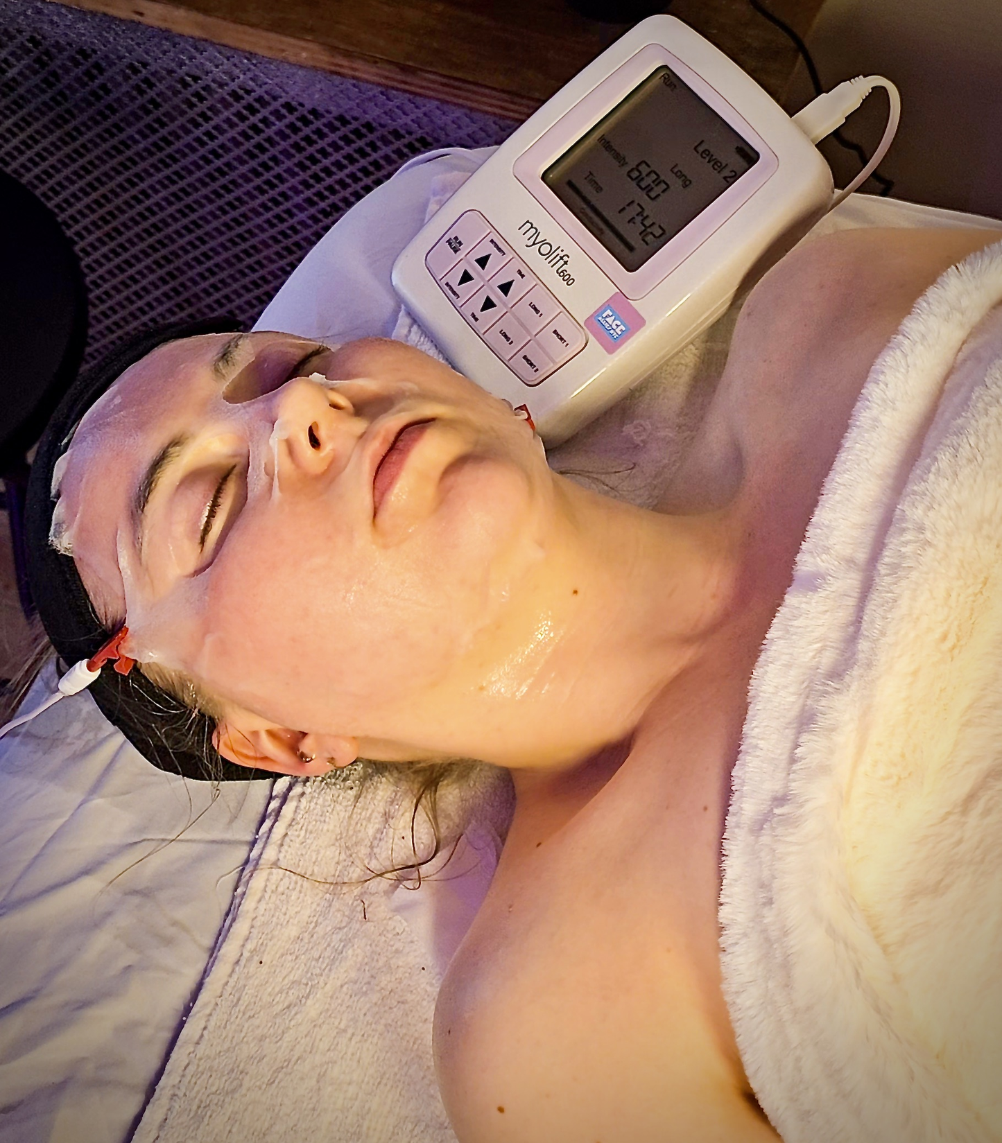 HRT Happiness Facial