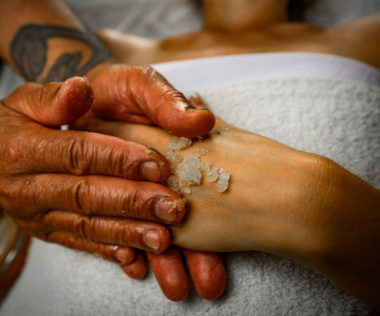 CBD & Dead Sea Salt Exfoliation